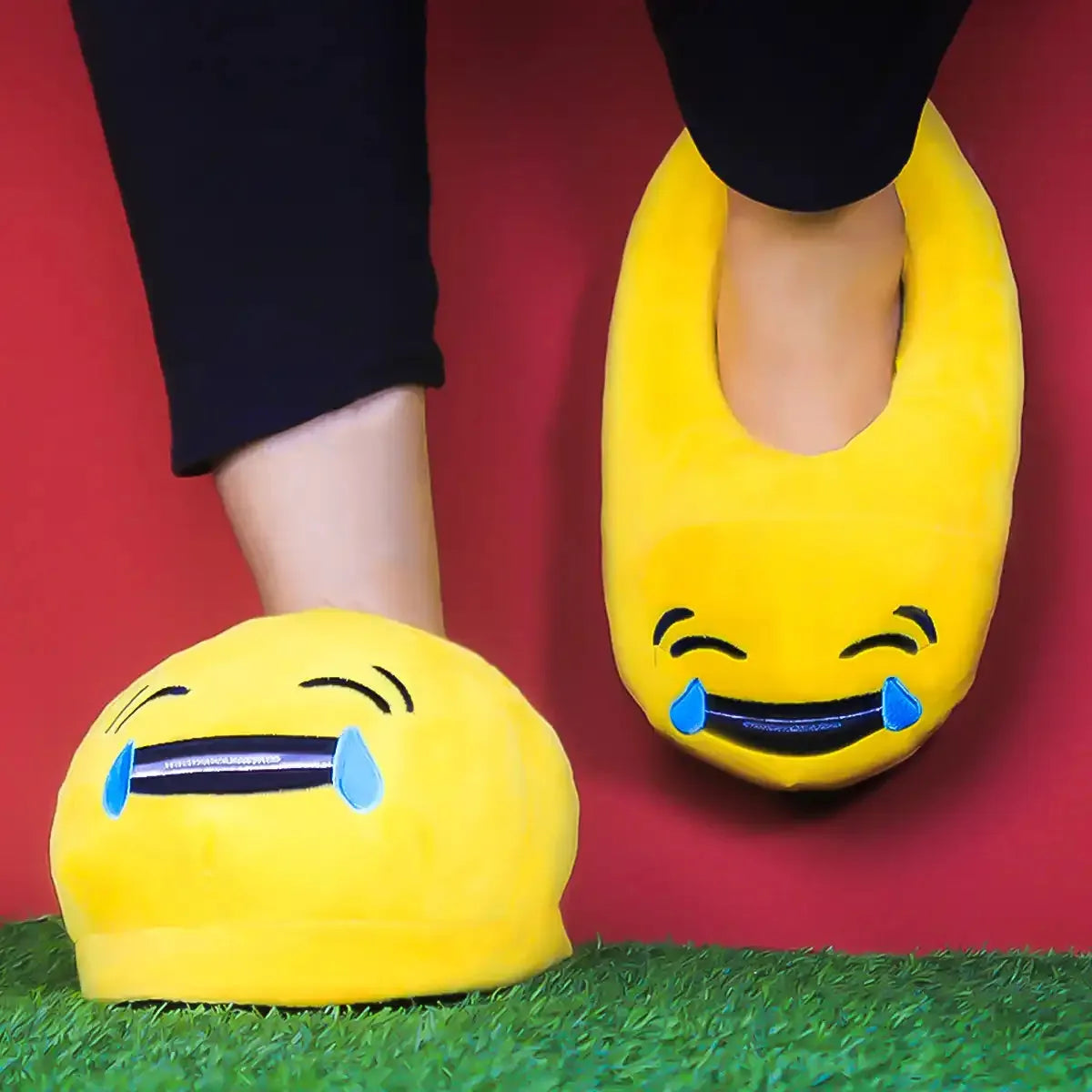 Kids emoji online slippers