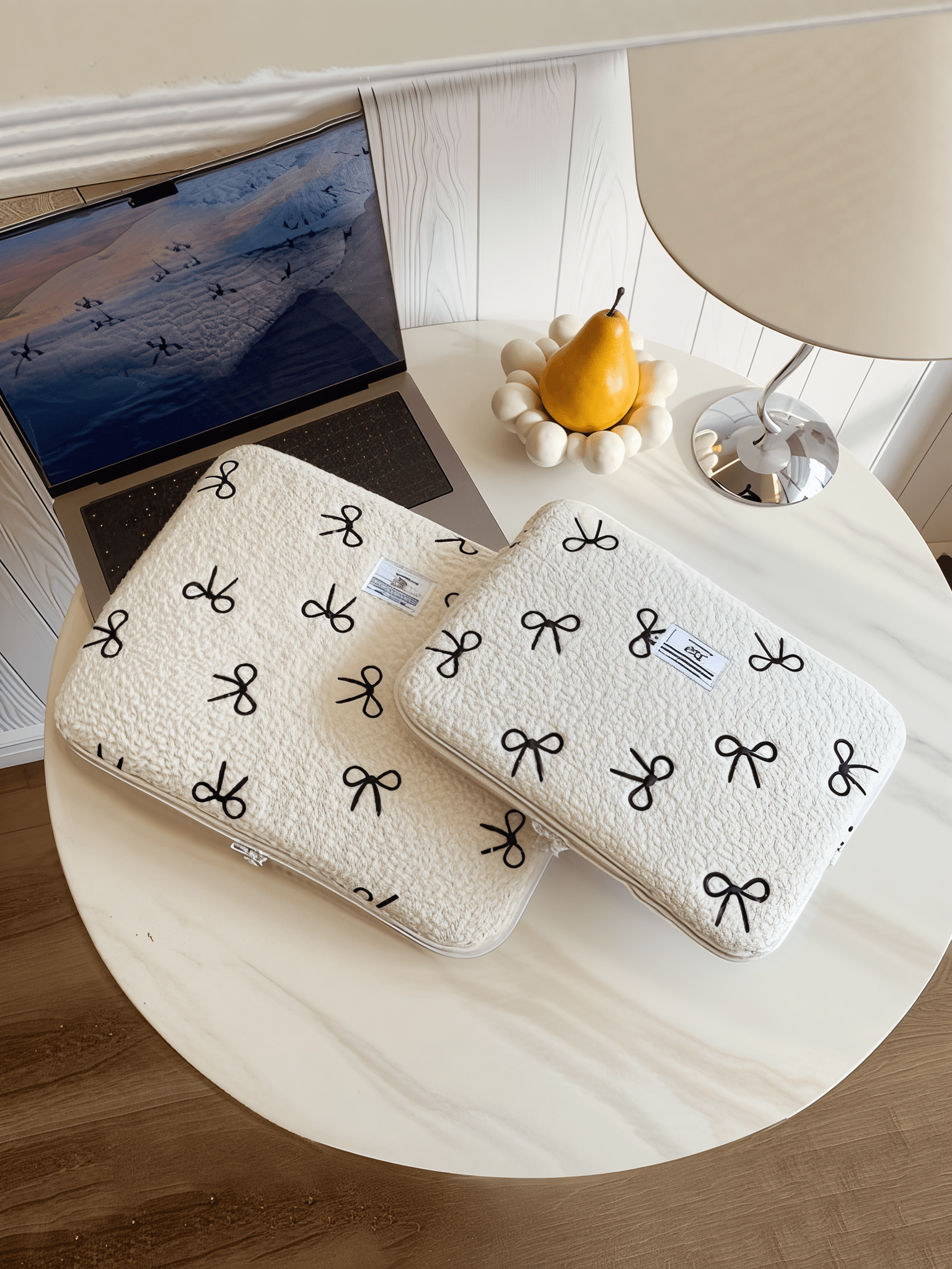 Bownot Plush Laptop Bag - Marsa official